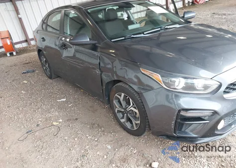 2021 Kia Forte Lxs z USA, uszkodzony, nr VIN 3KPF24AD7ME350378